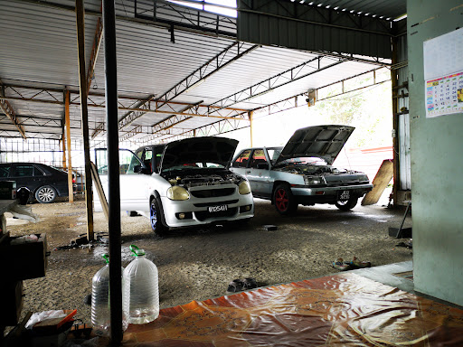 World Life Automotive Bengkel Harun