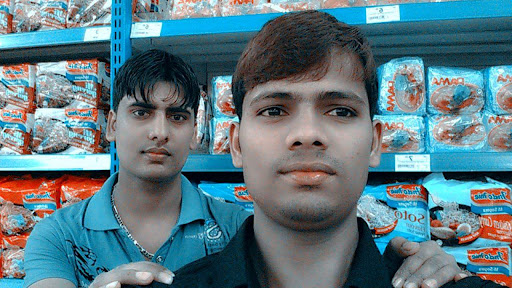 Pusat Membaiki Kereta Wei Heng