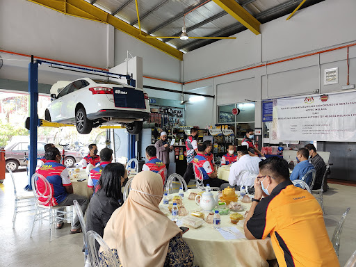 Bengkel Kereta Arie Auto Service @ Duyong, Melaka