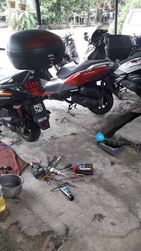 Pak Kort Klinik Motor