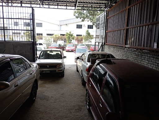 AWEAR AUTO