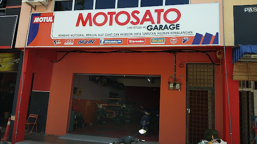 Motosato garage