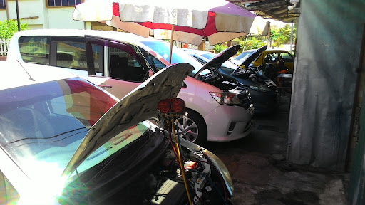 Man car aircond servis