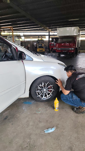 Bengkel kereta lori-Arrow Iron Autowork Workshop