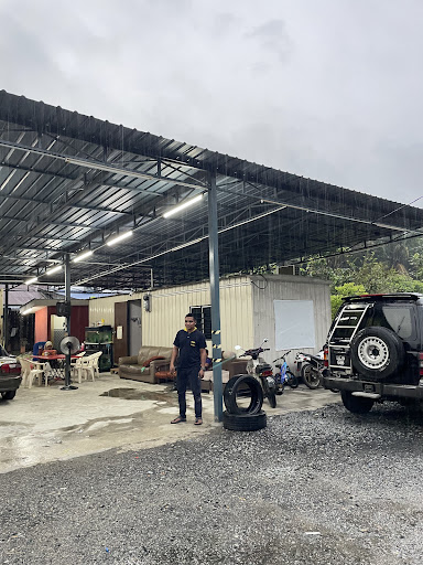 Daniel Auto Garage
