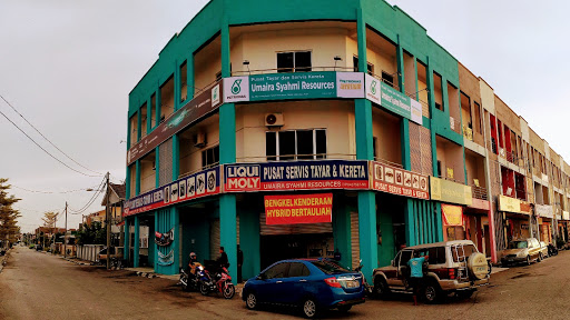 Pusat servis kereta, hybrid & tayar (Umaira Group)