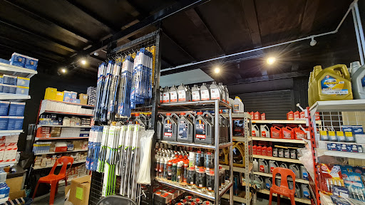 AUTOCARE CENTRE TYRE KENINGAU