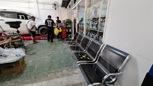 AUTOCARE CENTRE SERVICE WORKSHOP