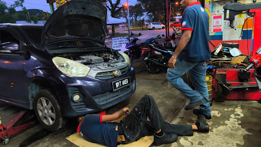 B POWER AUTO SERVICES + TOWING SERVICES