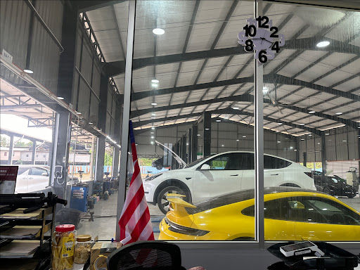 Supreme Automotive Garage subang