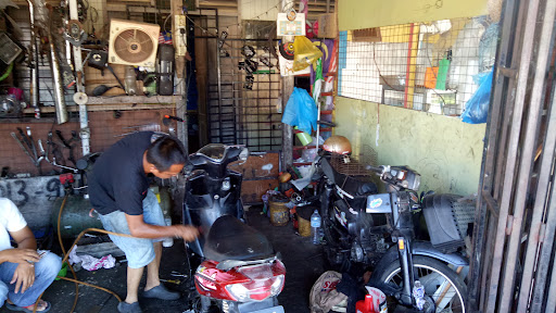 Kedai Pok Pomen Mutor