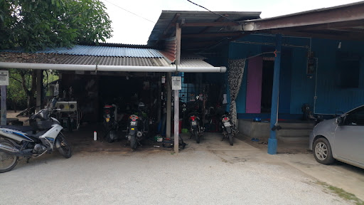 Bengkel motor abe