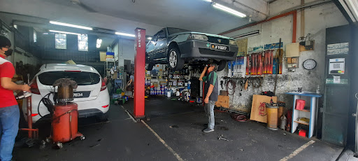 Pusat Servis Kereta Z Sen