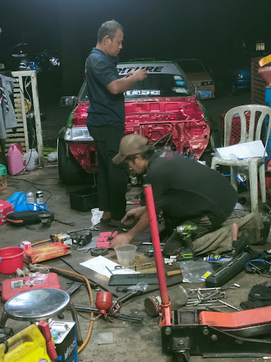 Bengkel Kereta Suria