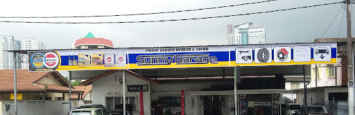 Sunny Garage
