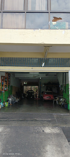 PUSAT SERVIS KERETA DIN GARAGE KLUANG